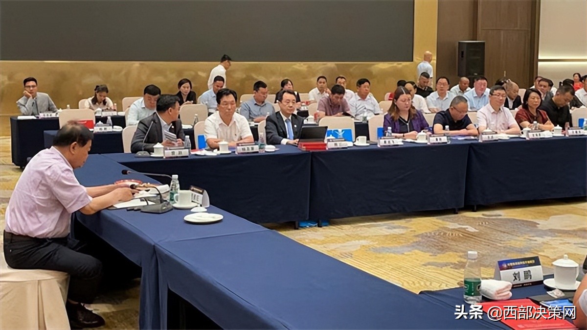 秦晋集团杨百章简历,合阳秦晋董事长杨百章抖音