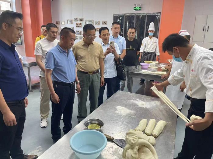 中国兰州牛肉面投资加盟商,兰州牛肉面加盟哪里强