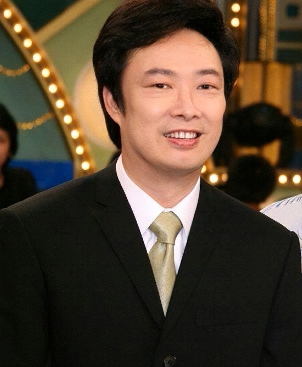 黄安接受采访谈费玉清,黄安辟谣费玉清病危传闻