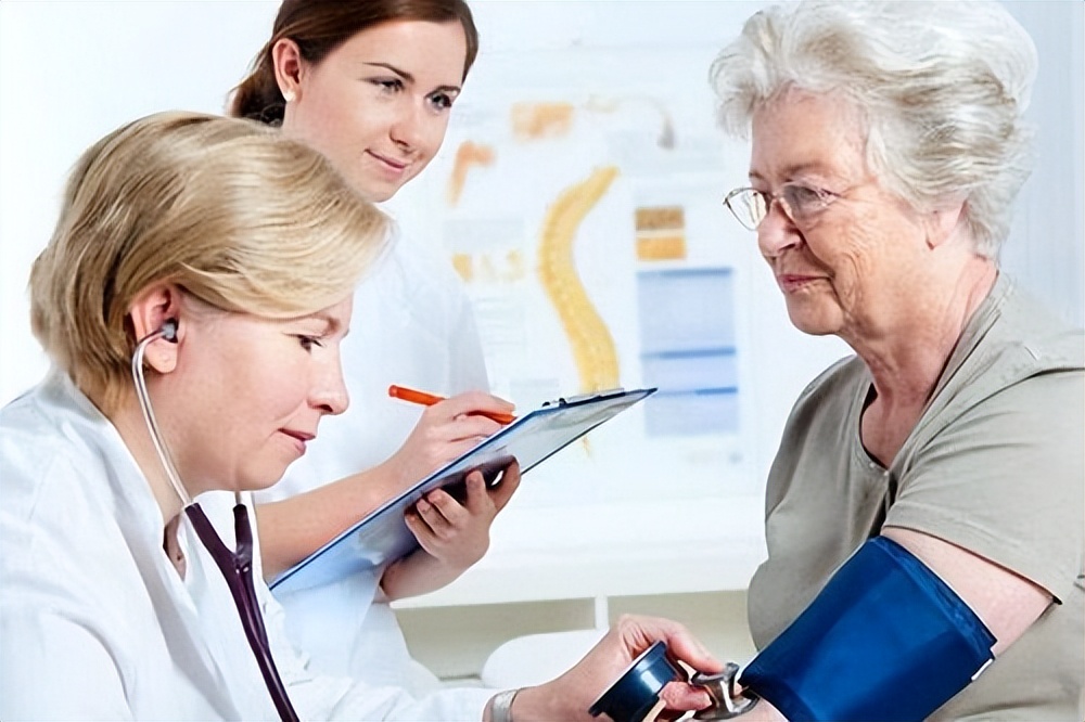 绝经后还能同房吗？坚持到老年，或能收获这3大好处