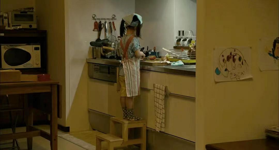 日本癌症晚期妈妈,日本妈妈强迫4岁女儿做饭