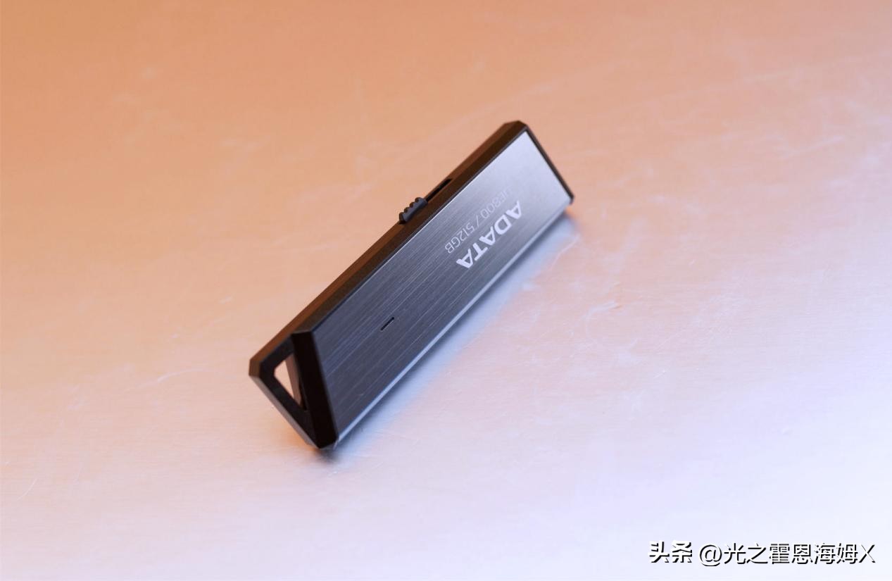 u盘实体店买还是在网上买便宜,便宜u盘和贵的有什么区别