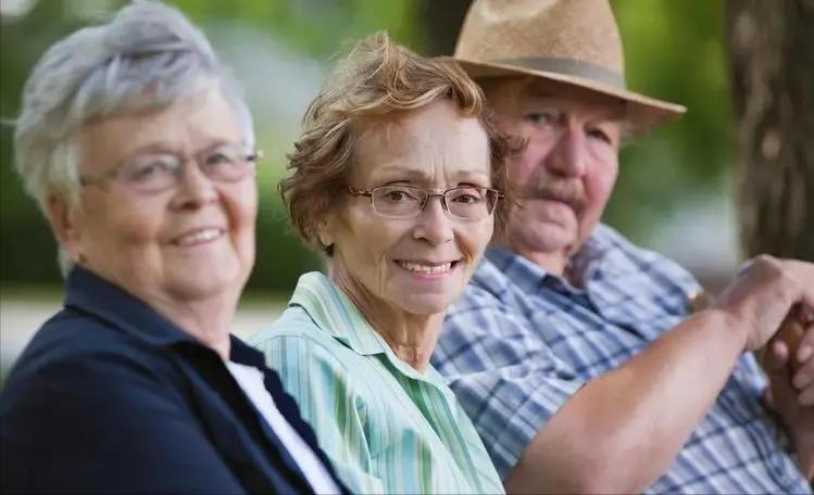 老年人结直肠癌患者危险因素及应用加速康复外科的临床治疗如何？