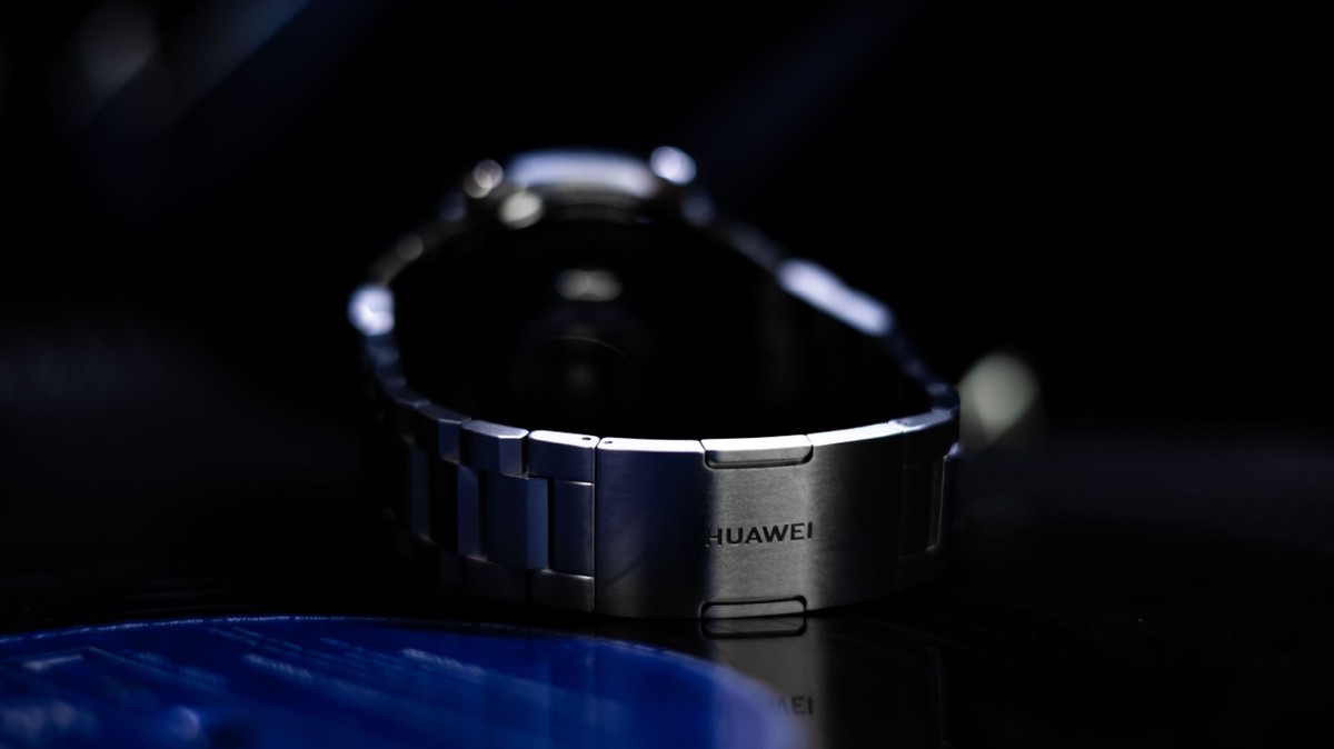 华为智能手表watch4pro和非凡大师,华为智能手表新款watch3