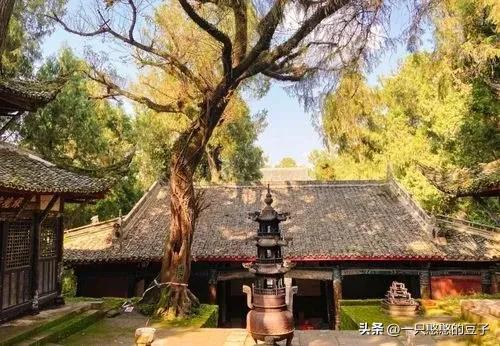 镇江经济支柱产业是啥,镇江市为什么发展不起来