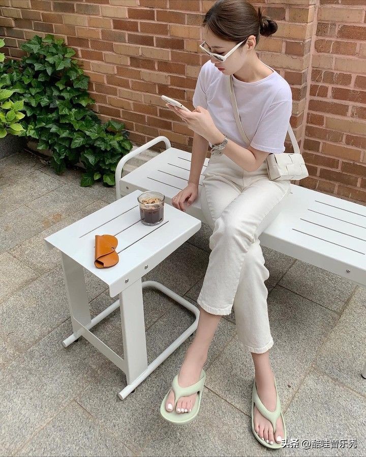 夏季小众清新拖鞋,韩国原宿风拖鞋夏季