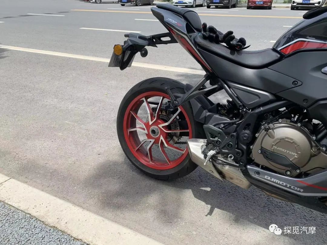 详细测评QJmotor赛400︱又是一个“温柔”“香”