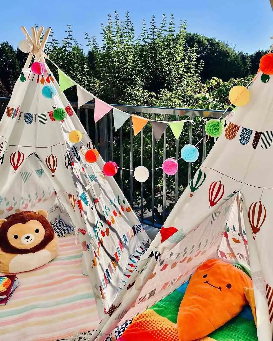 家里阳台怎么像露营感觉,阳台既能晾衣服也能当临时卧室