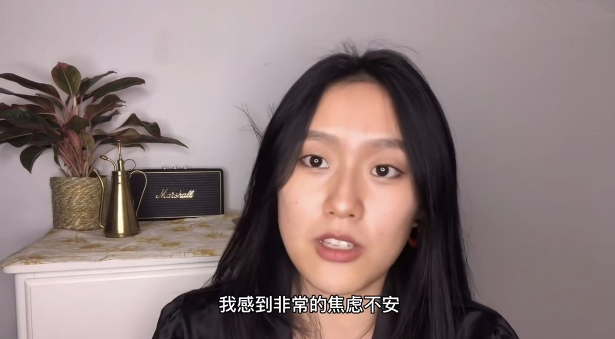 24岁美女爱上无痕生活，不用卫生巾，不点外卖，养300只蚯蚓堆肥