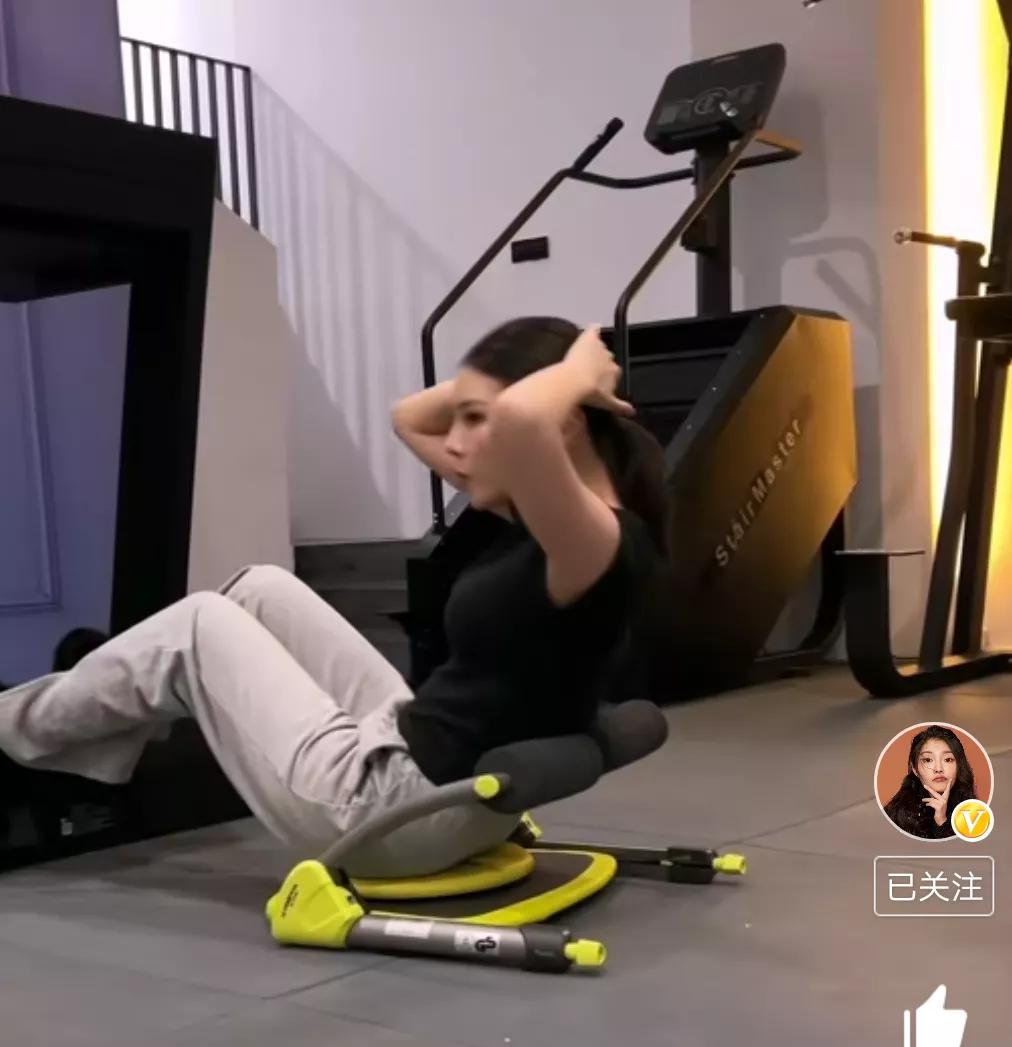 徐冬冬惊艳美照时装秀,徐冬冬绝美反差变装