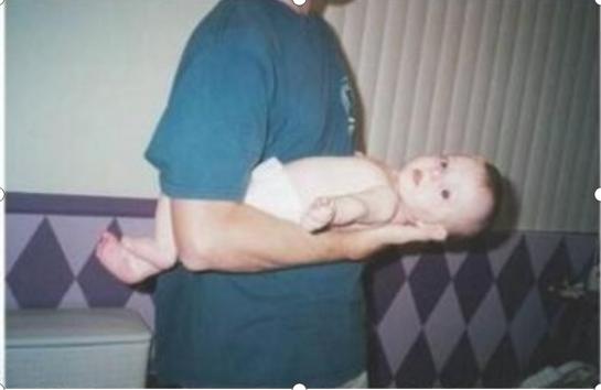 新生儿奶瓶喂奶的正确抱姿,新生儿的四种抱姿图片