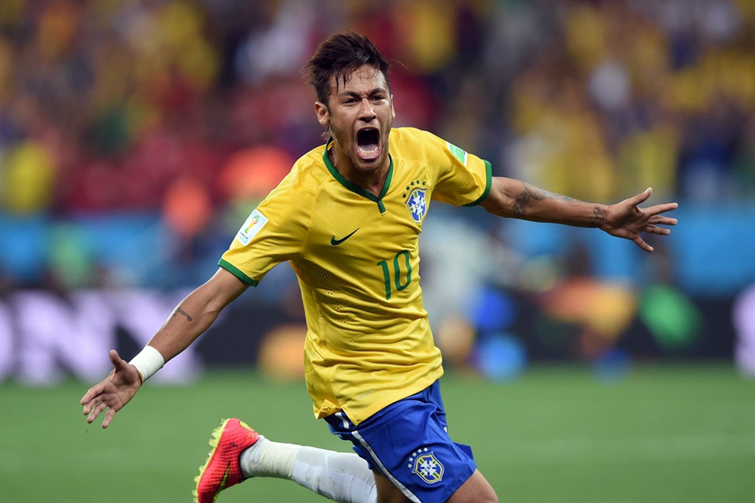 20个绯闻女友，19岁当爸，被指控性侵，内马尔如何逆袭？