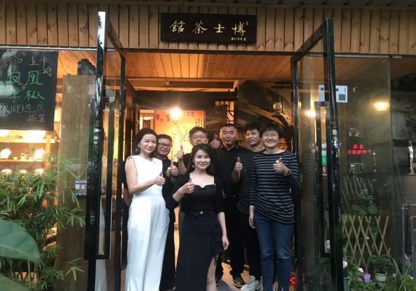 博士茶馆创始人,博士茶馆张铭照片