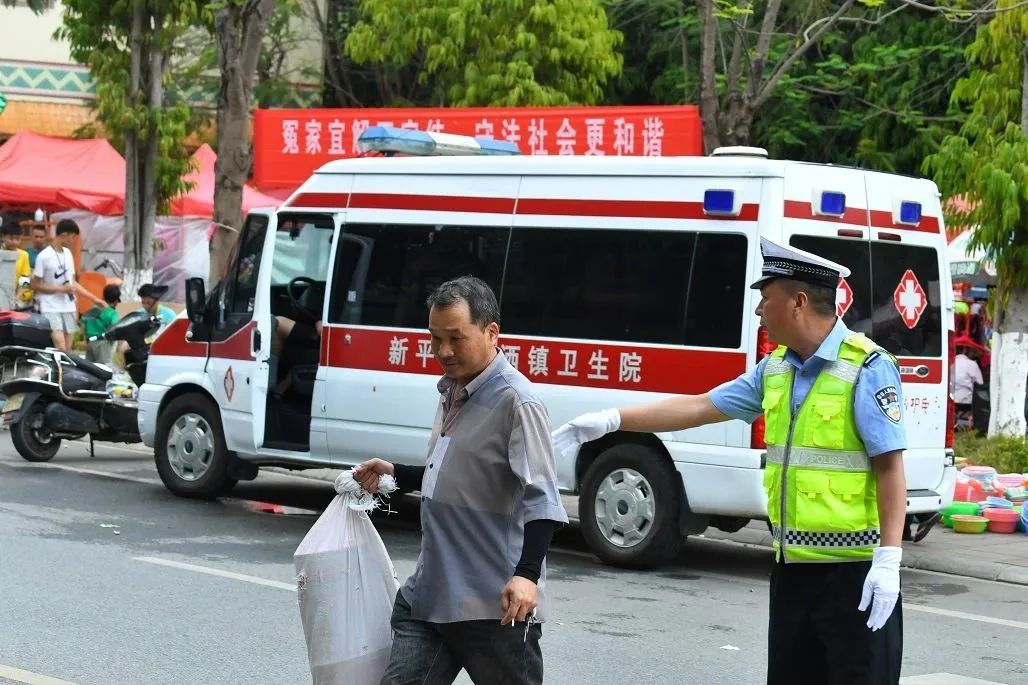 五一交警圆满完成交通安保工作,圆满完成五一交通安保