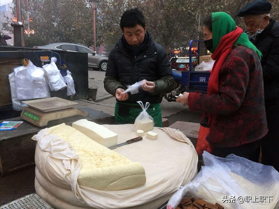 湖南邵阳夫妇在乡场镇给老人拍照月入过万，农村创业有五个风口