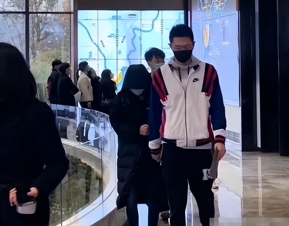 张嘉倪空壳太太,空壳太太