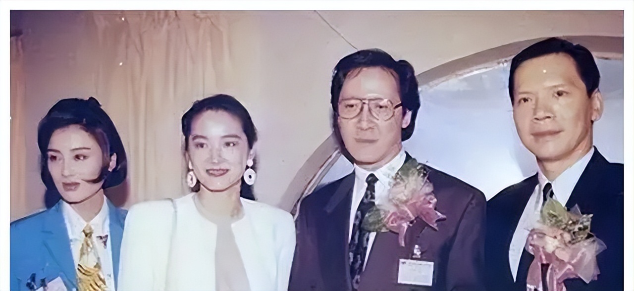 鹰钩鼻，笑露牙龈看看向太陈岚年轻时的样子，为啥宠爱郭碧婷