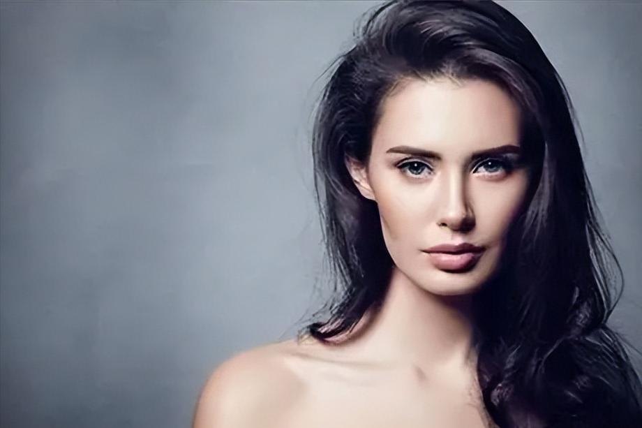 鐩樼偣淇勭綏鏂殑缇庡コ,甯︿綘浜嗚В鐪熷疄鐨勪縿缃楁柉缇庡コ