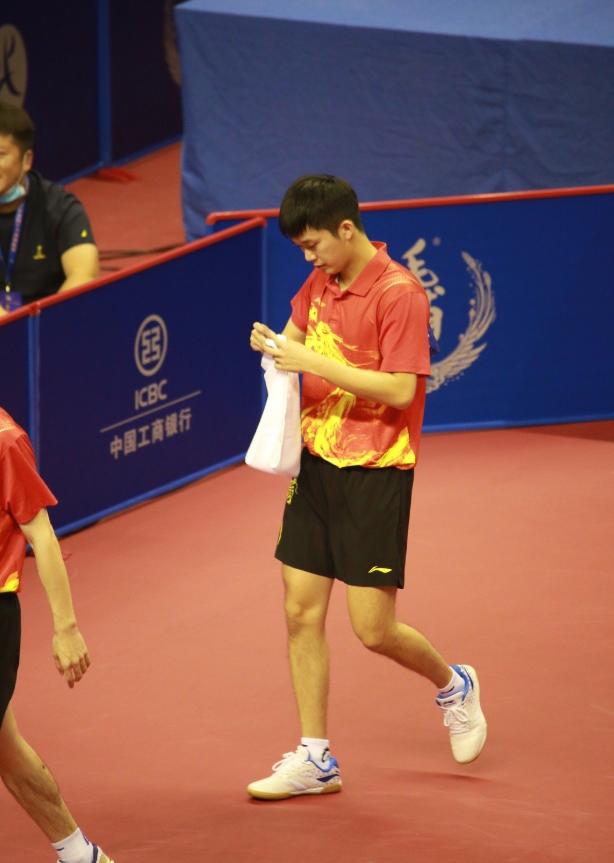 鍥戒箳鍑鸿建,鍥戒箳閫夋墜琚洕鍑鸿建