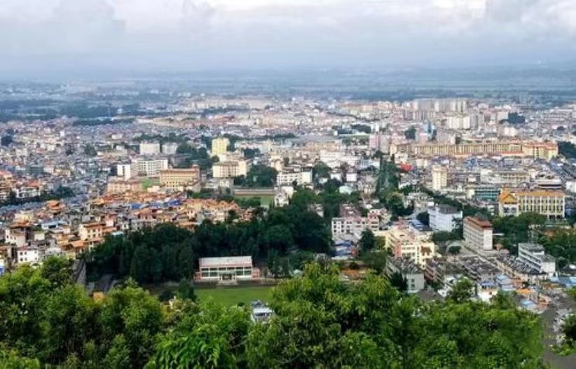 中国最后土皇帝，控制领土1500平方公里，拥有*队军**，世袭到1955年