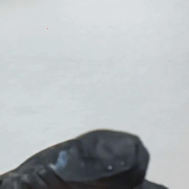 t型甲怎么修成尖甲,美甲教程今天教你经典格纹甲