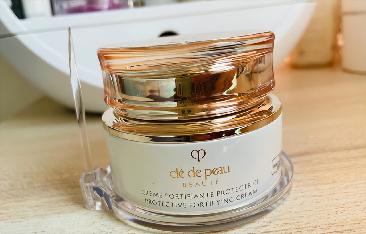 海蓝之谜赫莲娜cpb水乳怎么选,晚霜测评赫莲娜cpb海蓝之谜娇韵诗