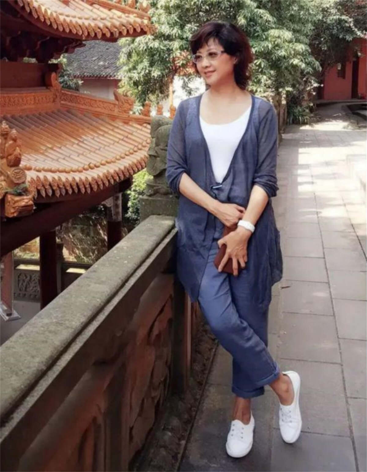 等你老了：请务必远离这5种“老年鞋”，妈妈们还总爱买