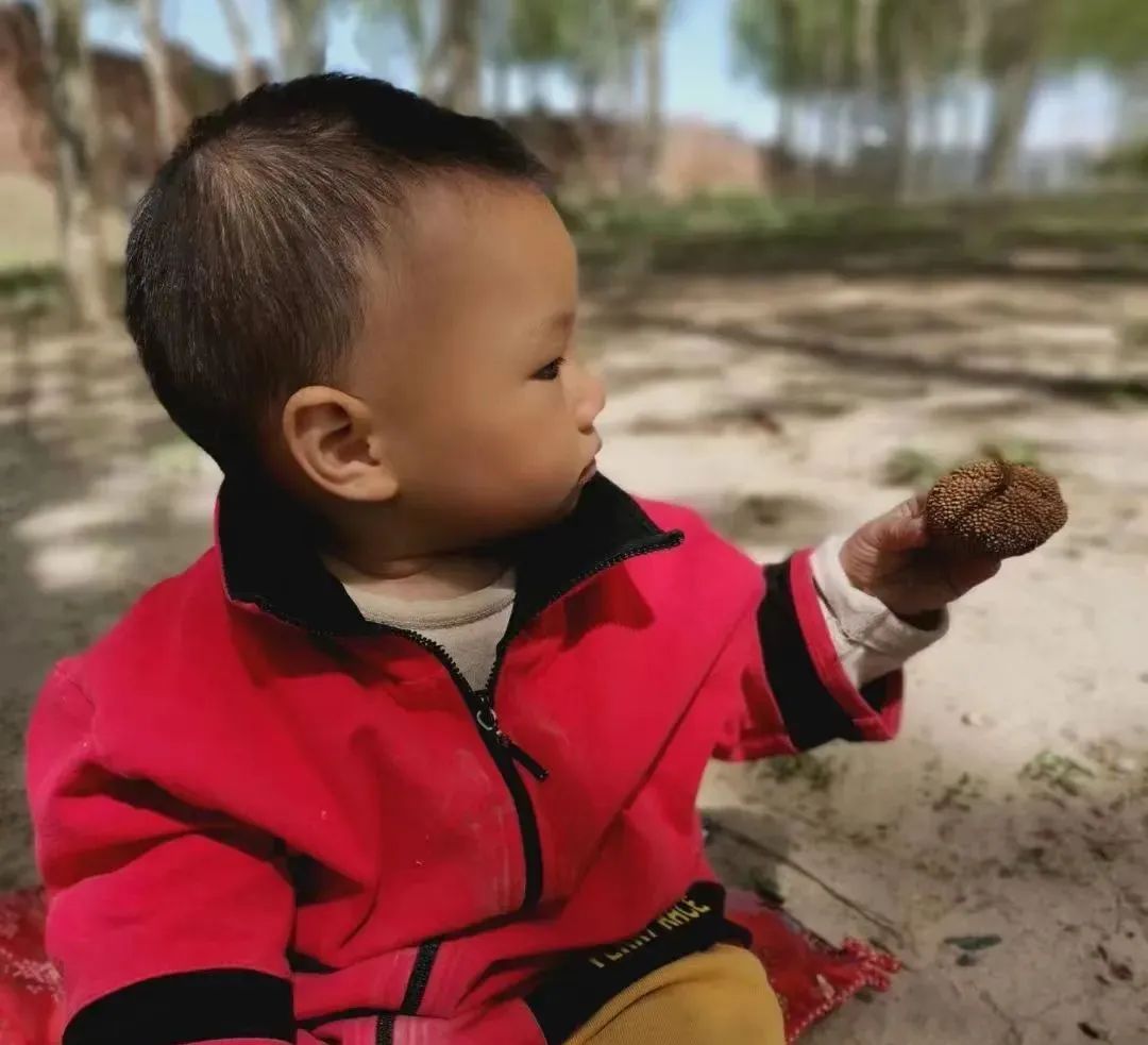 宝宝老是咬衣服睡觉,宝宝总是咬东西怎么办