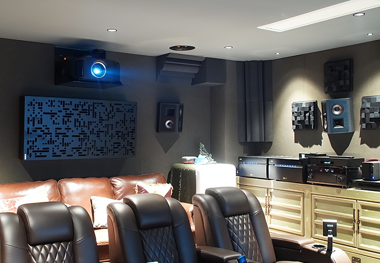 一套家庭影院设施设备要多少钱,做一个私人影院大概多少钱