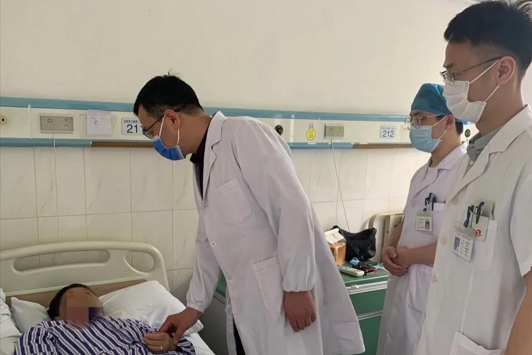 治疗痔疮手术后潮湿瘙痒用的药膏,混合痔术后止痒药膏