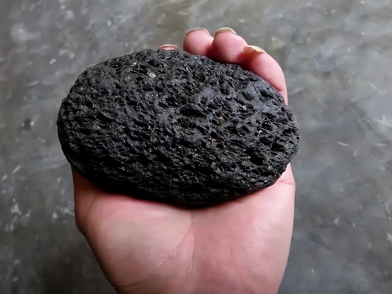 6500年前陨石落到哪了,2000年农民发现陨石