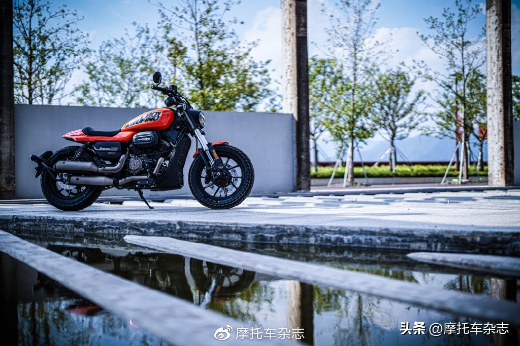 300mL级别国产巡航多了个选择——莫托菲诺小马300上市，售价23980元