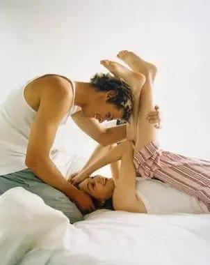 男女之间的*生活性**，多久一次才算正常？