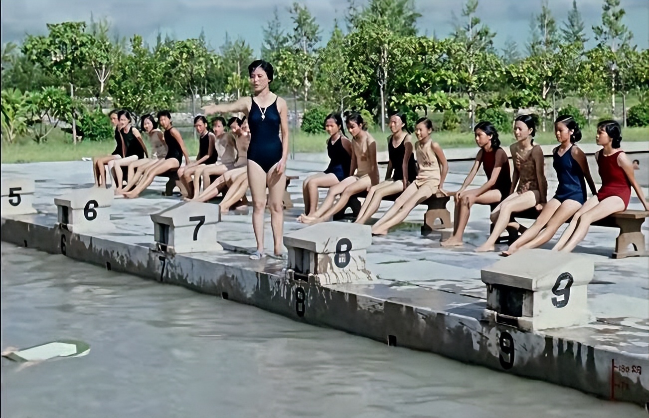 58年前的五好电影画面美歌好听女主角青春靓丽男主角人帅嗓音性感