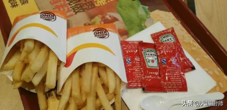 吃薯条满嘴番茄酱,吃薯条蘸番茄酱说明什么