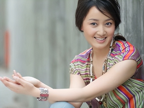 桃色新闻、数典忘祖、作风不良，这6位主持人被央视除名大快人心