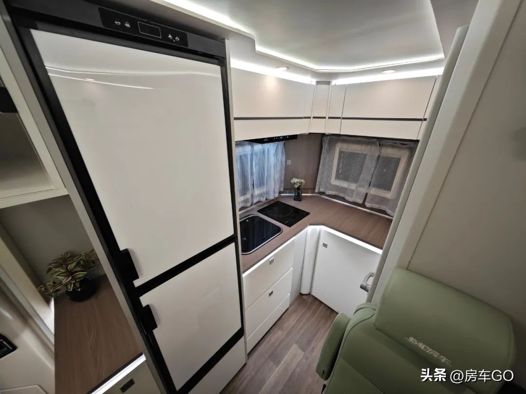 自由炮越野房车实际使用游记,全新自由炮房车c布局亮相