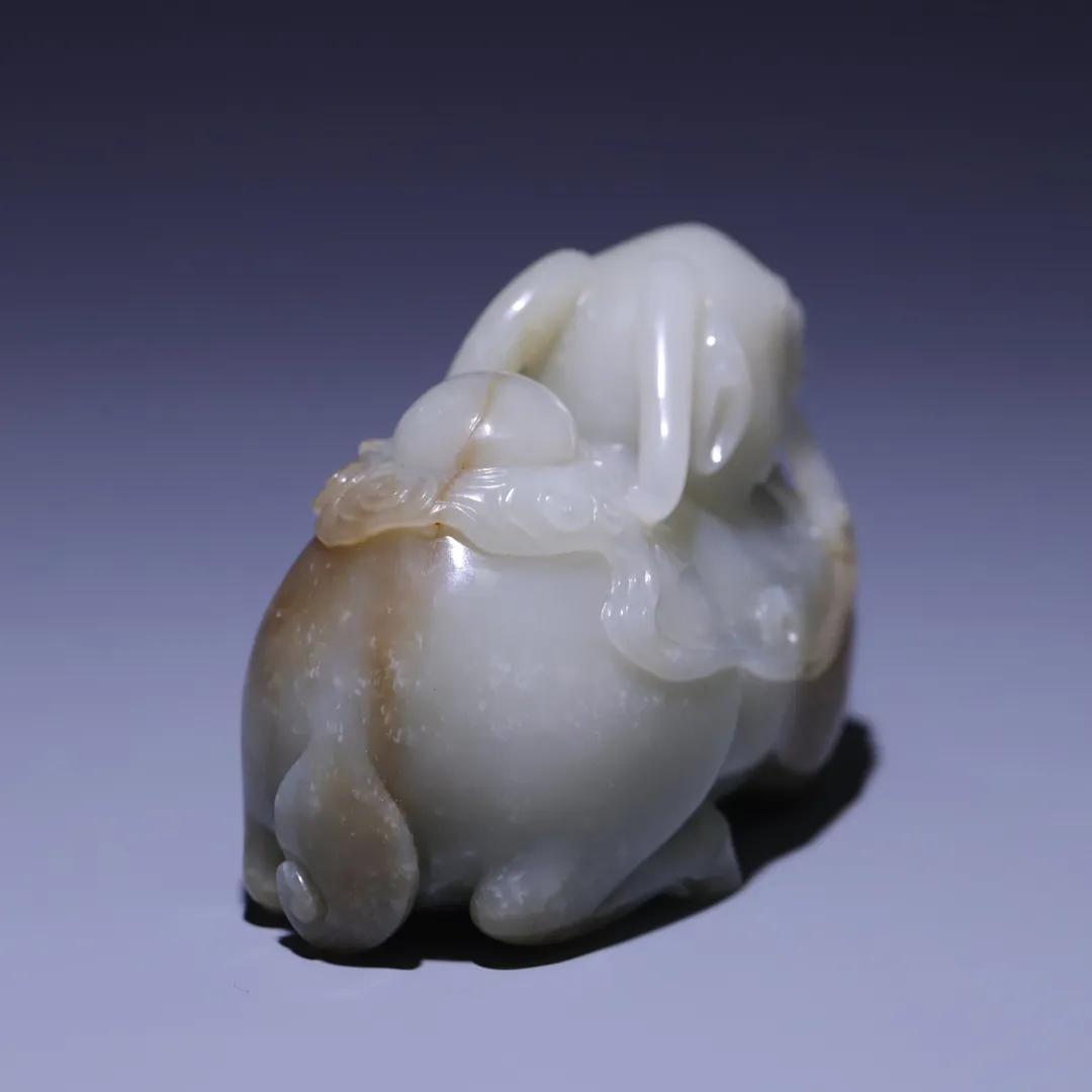 和田玉籽料卧兽,和田玉羊摆件
