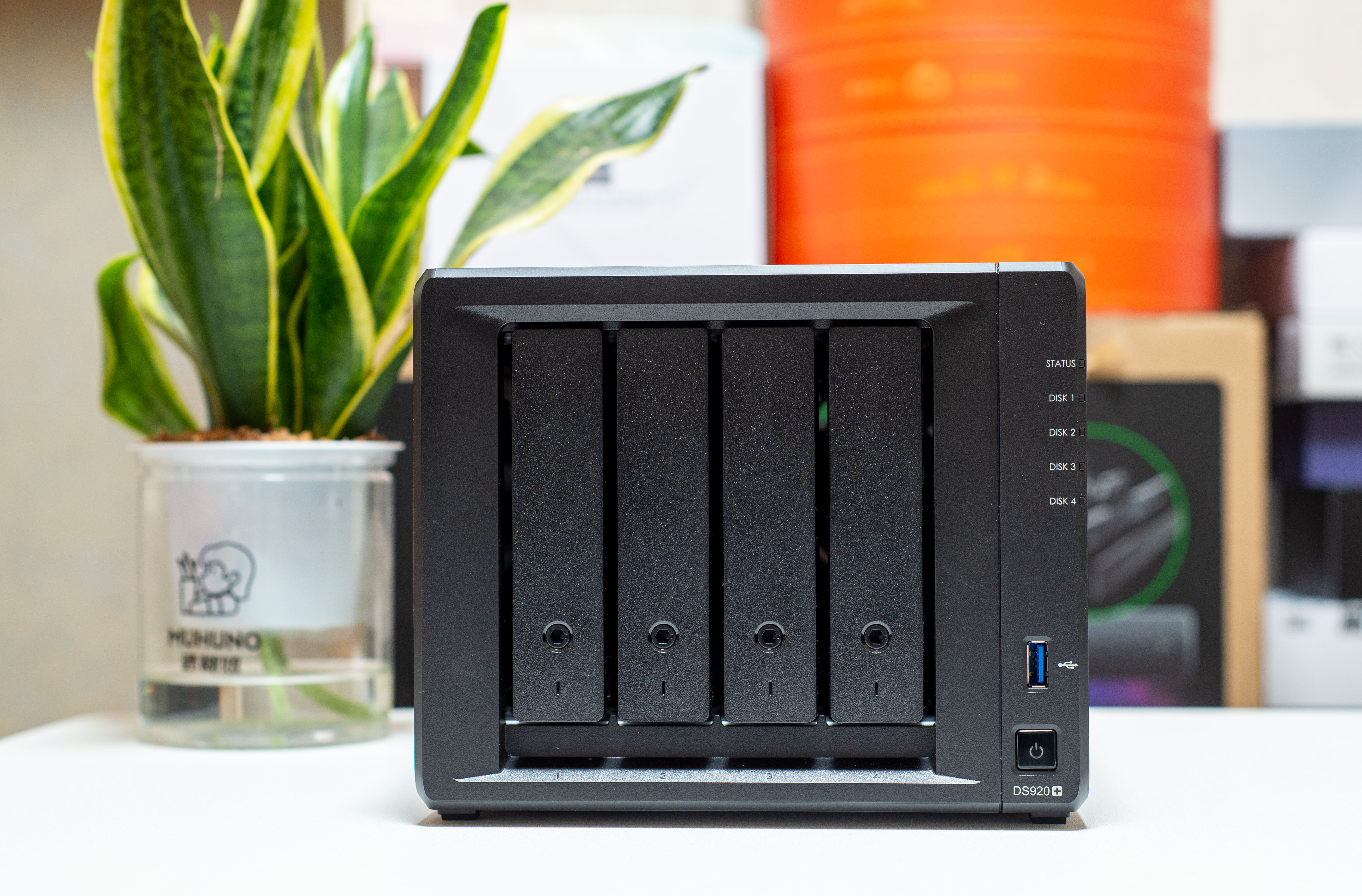 NAS还是白的香，从选购思路到机型推荐丨2023NAS选购指南