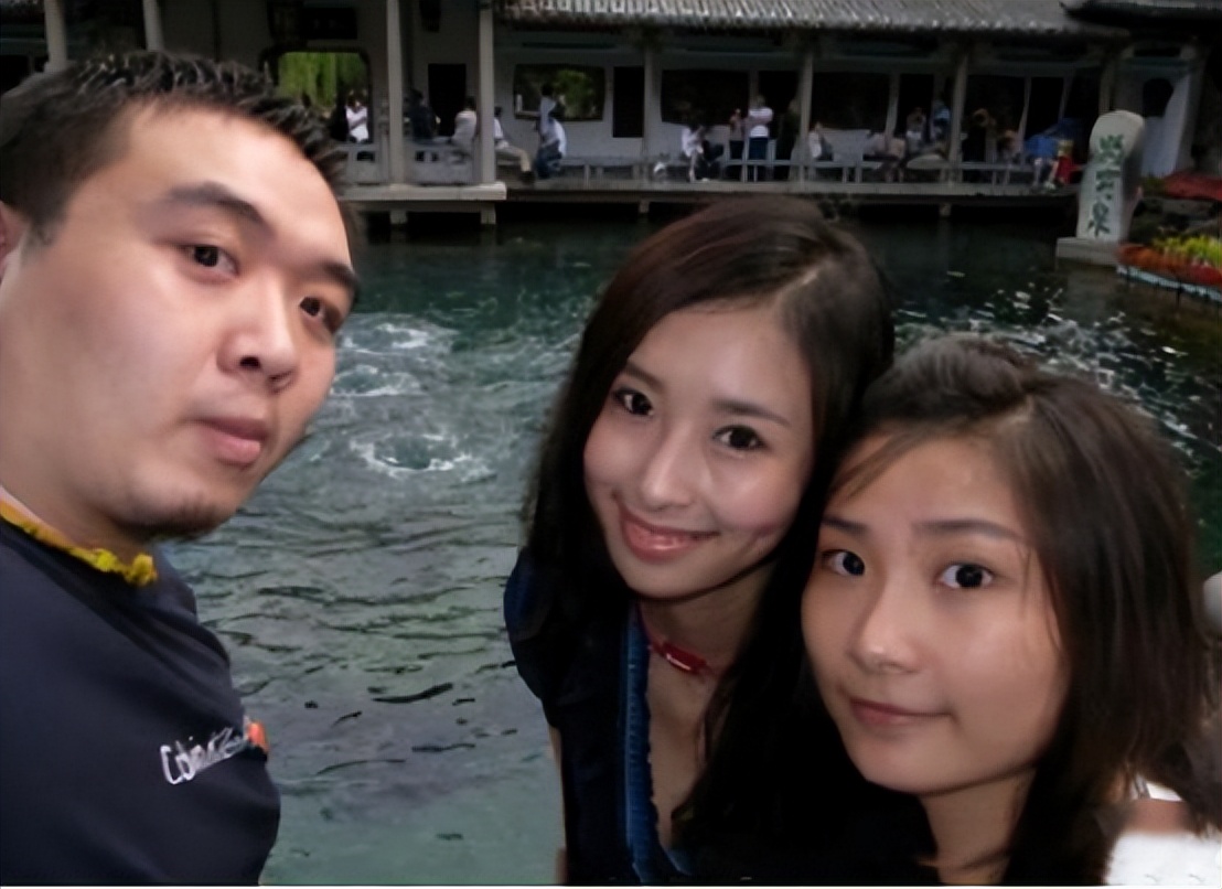 翟凌曾被誉为第一车模,车模翟凌事件