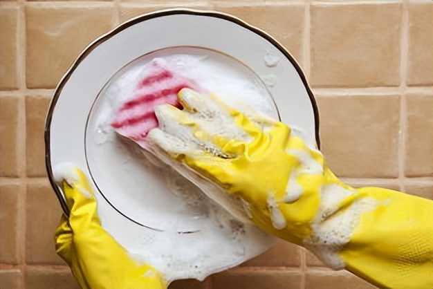 洗洁精是害人精这种说法对吗,洗洁精残留致癌真相揭晓