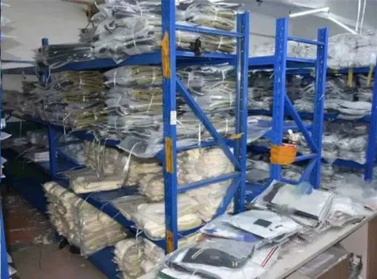 卖假货服装涉案金额17万,售卖假冒品牌服饰如何判