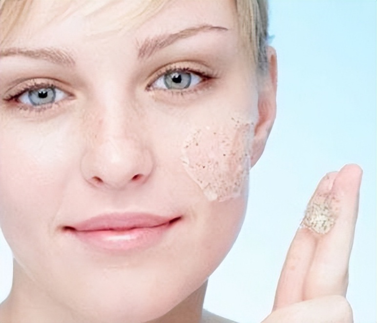 牙膏盐白糖洗脸有什么好处,每天用盐洗脸有什么好处