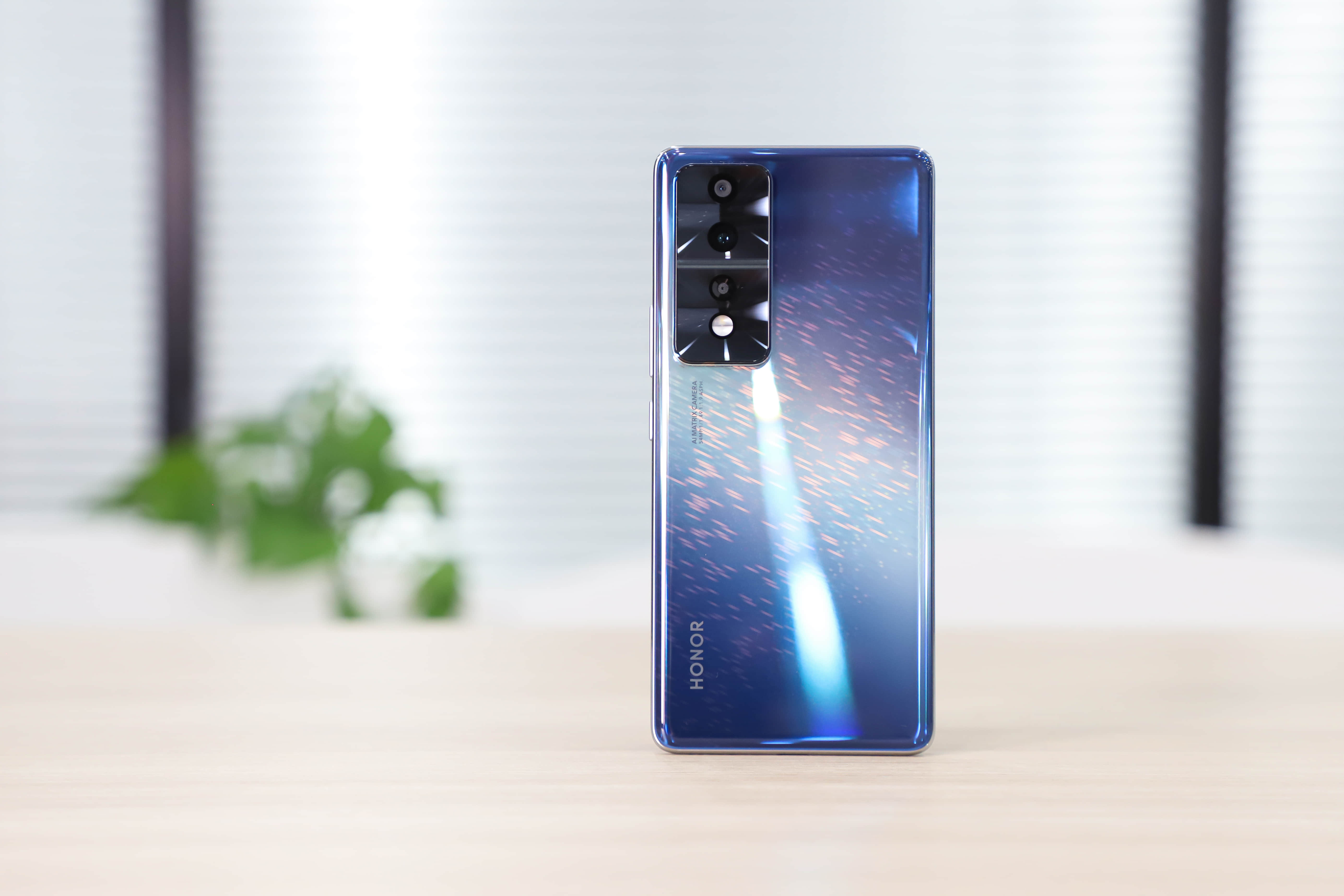 vivo和华为最新款手机性能,vivos12和华为mate30哪个性能好