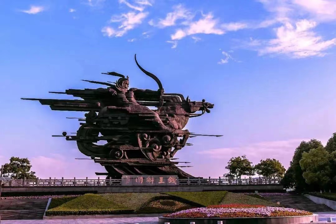 吴越国钱镠纳土归降视频,中国通史吴越国钱镠