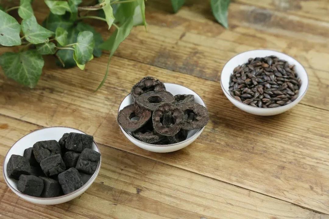 酸酸甜甜山楂好吃又好看,泡点酸酸甜甜的山楂好吃又开胃