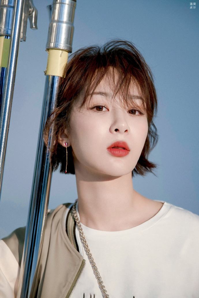 92年的迪丽热巴杨紫周冬雨,90后小花杨紫迪丽热巴周冬雨