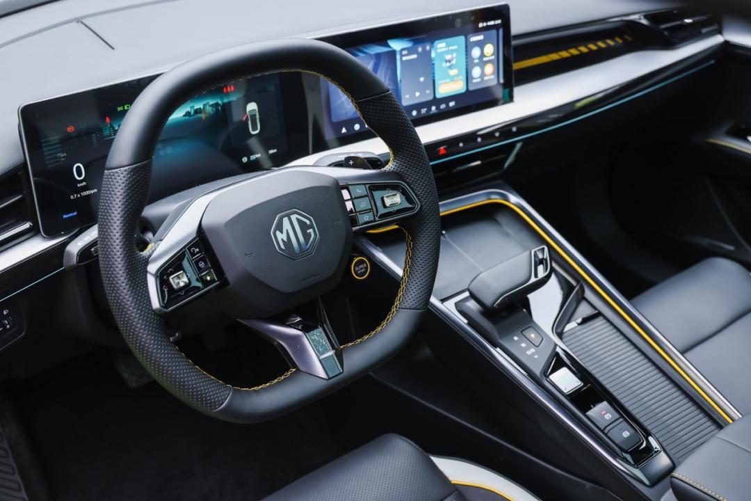 mg5天蝎座体验感,mg5天蝎座露真容