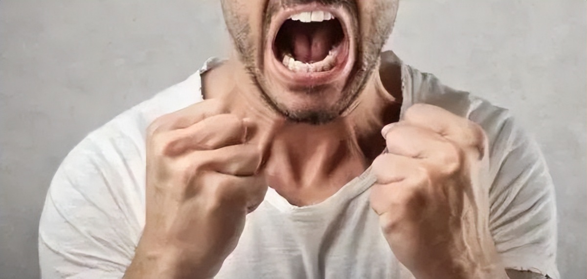 孩子遭遇校园霸凌反打,校园霸凌被受害者家长暴打