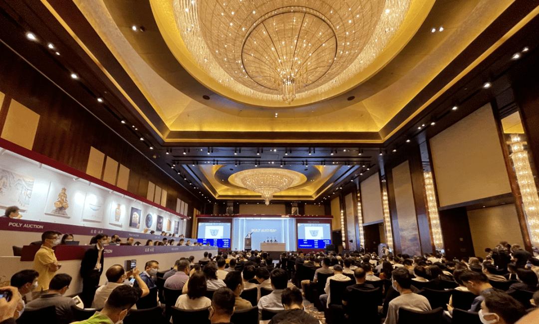 江西一男子花1万块买书,江西男子花六千万买的商铺后续